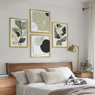 Ensemble de 4 tableaux représentant des feuilles peintes abstraites