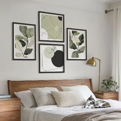 Ensemble de 4 tableaux représentant des feuilles peintes abstraites