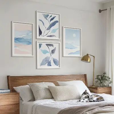 Mur de tableaux paysages de montagne à l'aquarelle avec des plantes