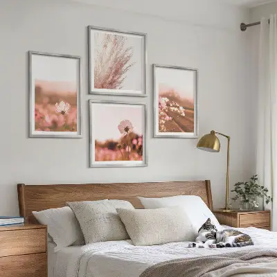 Ensemble de 4 tableaux représentant des fleurs sauvages dans des prairies en été