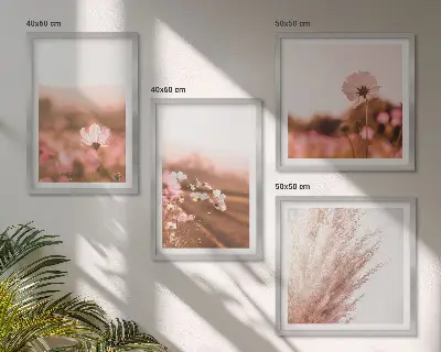Ensemble de 4 tableaux représentant des fleurs sauvages dans des prairies en été