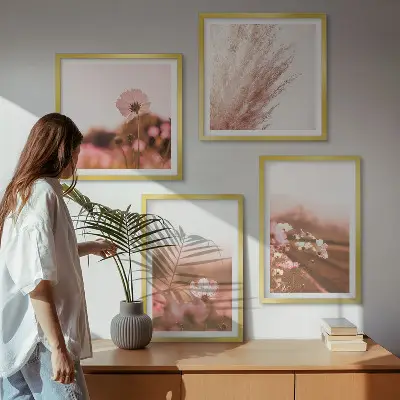 Ensemble de 4 tableaux représentant des fleurs sauvages dans des prairies en été