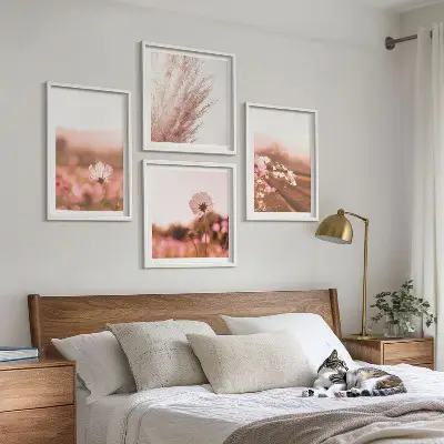 Ensemble de 4 tableaux représentant des fleurs sauvages dans des prairies en été