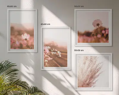 Ensemble de 4 tableaux représentant des fleurs sauvages dans des prairies en été