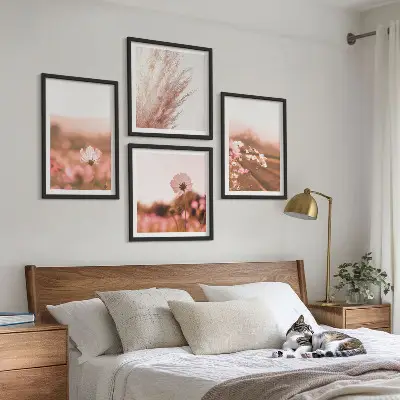 Ensemble de 4 tableaux représentant des fleurs sauvages dans des prairies en été