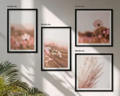 Ensemble de 4 tableaux représentant des fleurs sauvages dans des prairies en été