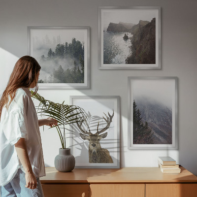 Mur de tableaux Paysage de montagne brouillard cerf