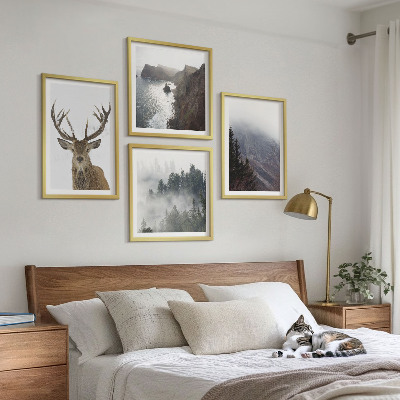 Mur de tableaux Paysage de montagne brouillard cerf