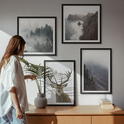 Mur de tableaux Paysage de montagne brouillard cerf