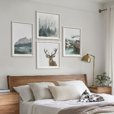 Mur de tableaux Montagnes, lac, cerf, cabane, brouillard