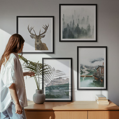 Mur de tableaux Montagnes, lac, cerf, cabane, brouillard