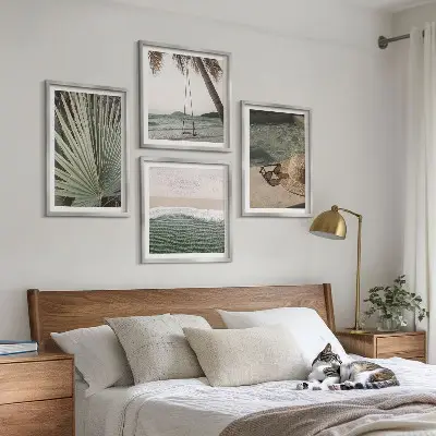 Ensemble de 4 tableaux représentant des vacances à la plage avec une balançoire et des feuilles