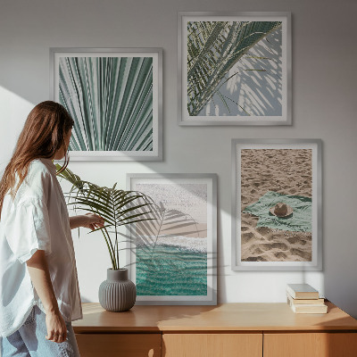 Ensemble de 4 tableaux Vue sur la plage et la mer pendant les vacances