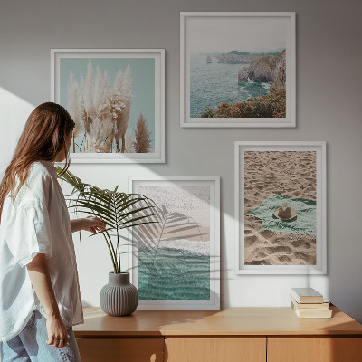 Mur de tableaux Chapeau en herbe sur les vagues de la plage