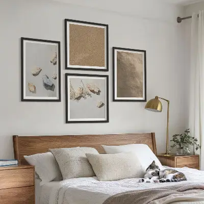 Ensemble de 4 tableaux représentant des structures naturelles de galets de plage