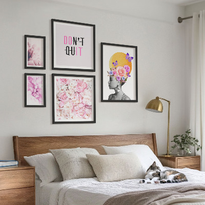 Lot de tableaux encadrés Motifs floraux avec une femme