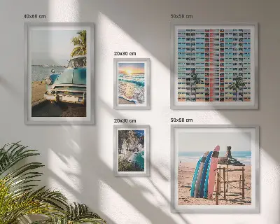 Ensemble de 5 tableaux représentant des paysages de plage élégants