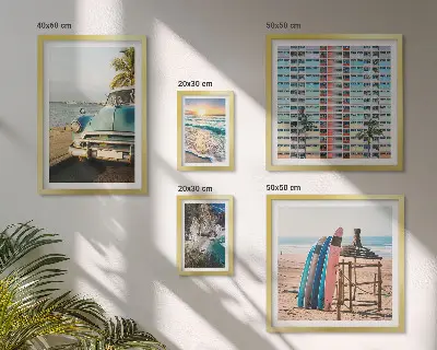 Ensemble de 5 tableaux représentant des paysages de plage élégants