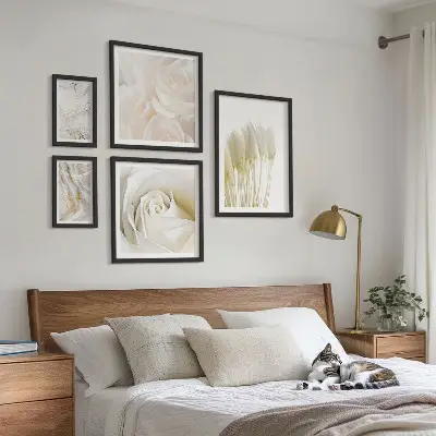 Lot de tableaux encadrés motifs en marbre rose et blanc