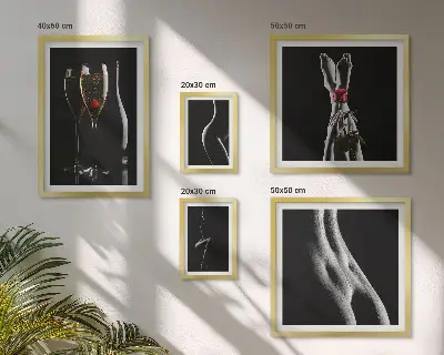 Lot de tableaux encadrés avec des accents modernes et élégants noirs et rouges