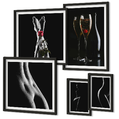 Lot de tableaux encadrés Des accents modernes et élégants, noirs et rouges.