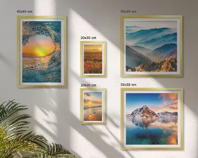 Lot de tableaux encadrés représentant des paysages naturels de mer, de montagnes et de fleurs