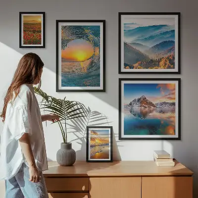 Lot de tableaux encadrés représentant des paysages naturels de mer, de montagnes et de fleurs