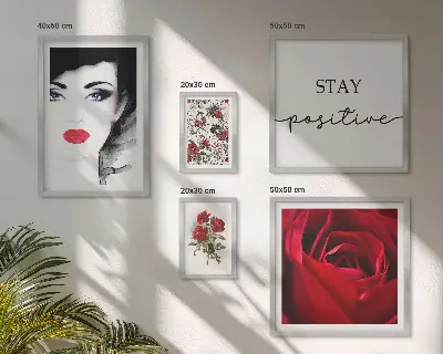 Ensemble de 5 tableaux portraits de femmes et fleurs style vintage