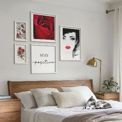 Ensemble de 5 tableaux portraits de femmes et fleurs style vintage