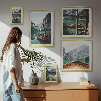 Lot de tableaux encadrés représentant des lacs et paysages de montagne apaisants