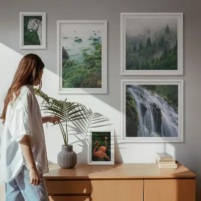 Lot de tableaux encadrés représentant des paysages et animaux sauvages