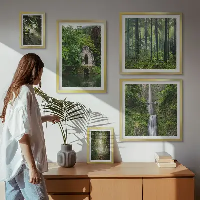 Tableau de décoration murale représentant une nature verdoyante avec des cascades