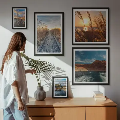 Ensemble de 5 tableaux représentant un sentier de végétation aquatique et un paysage