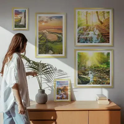 Lot de tableaux encadrés représentant des paysages de cascades et de vallées
