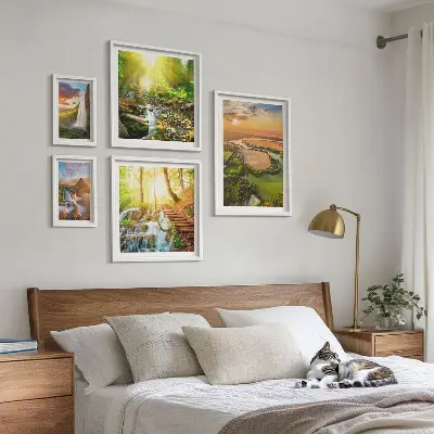 Lot de tableaux encadrés représentant des paysages de cascades et de vallées