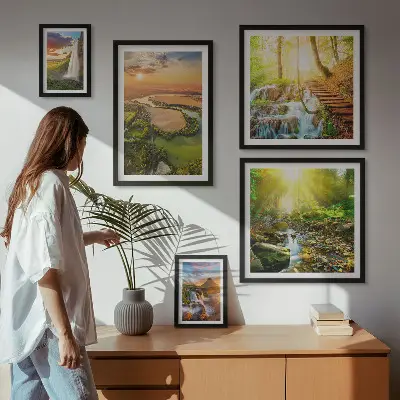 Lot de tableaux encadrés représentant des paysages de cascades et de vallées