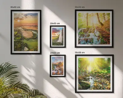 Lot de tableaux encadrés représentant des paysages de cascades et de vallées