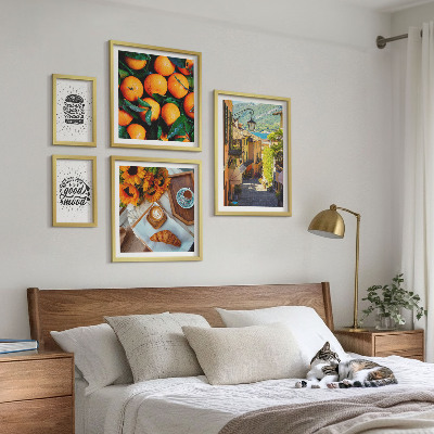 Ensemble de 5 tableaux Vue sur la rue depuis un café