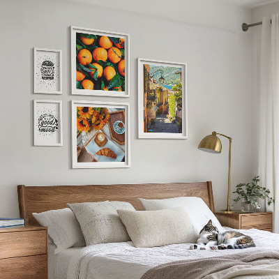 Ensemble de 5 tableaux Vue sur la rue depuis un café