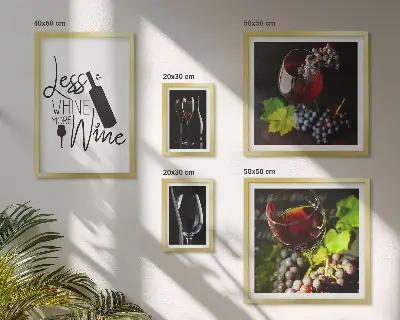Ensemble de 5 tableaux représentant des vins et accessoires élégants