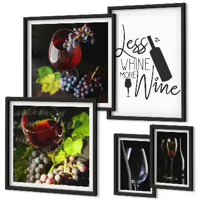 Ensemble de 5 tableaux représentant des vins et accessoires élégants