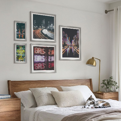 Ensemble de 5 tableaux Ville moderne la nuit, néons