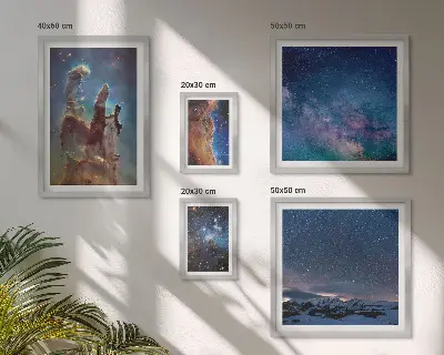 Lot de tableaux encadrés représentant des paysages cosmiques de galaxies