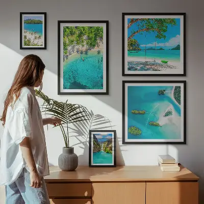 Ensemble de 5 tableaux représentant des plages tropicales et des eaux paradisiaques