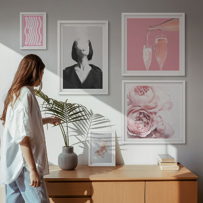 Ensemble de 5 tableaux Femme au vin frais fume