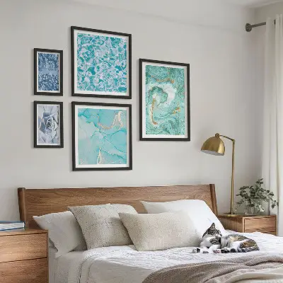 Ensemble de 5 tableaux aux élégantes touches de bleu turquoise