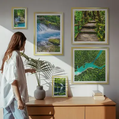 Lot de tableaux encadrés représentant des oasis de paix verdoyantes dans la forêt