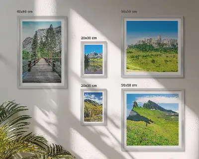Lot de tableaux encadrés représentant des paysages de montagne avec des cascades