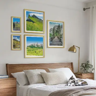 Lot de tableaux encadrés représentant des paysages de montagne avec des cascades