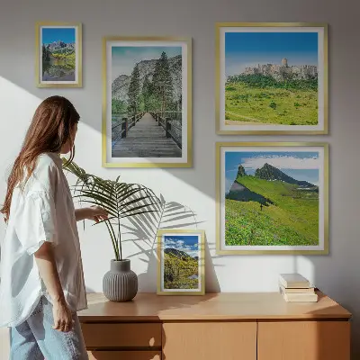 Lot de tableaux encadrés représentant des paysages de montagne avec des cascades